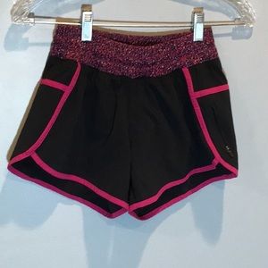 Lululemon shorts size 4 black and pink